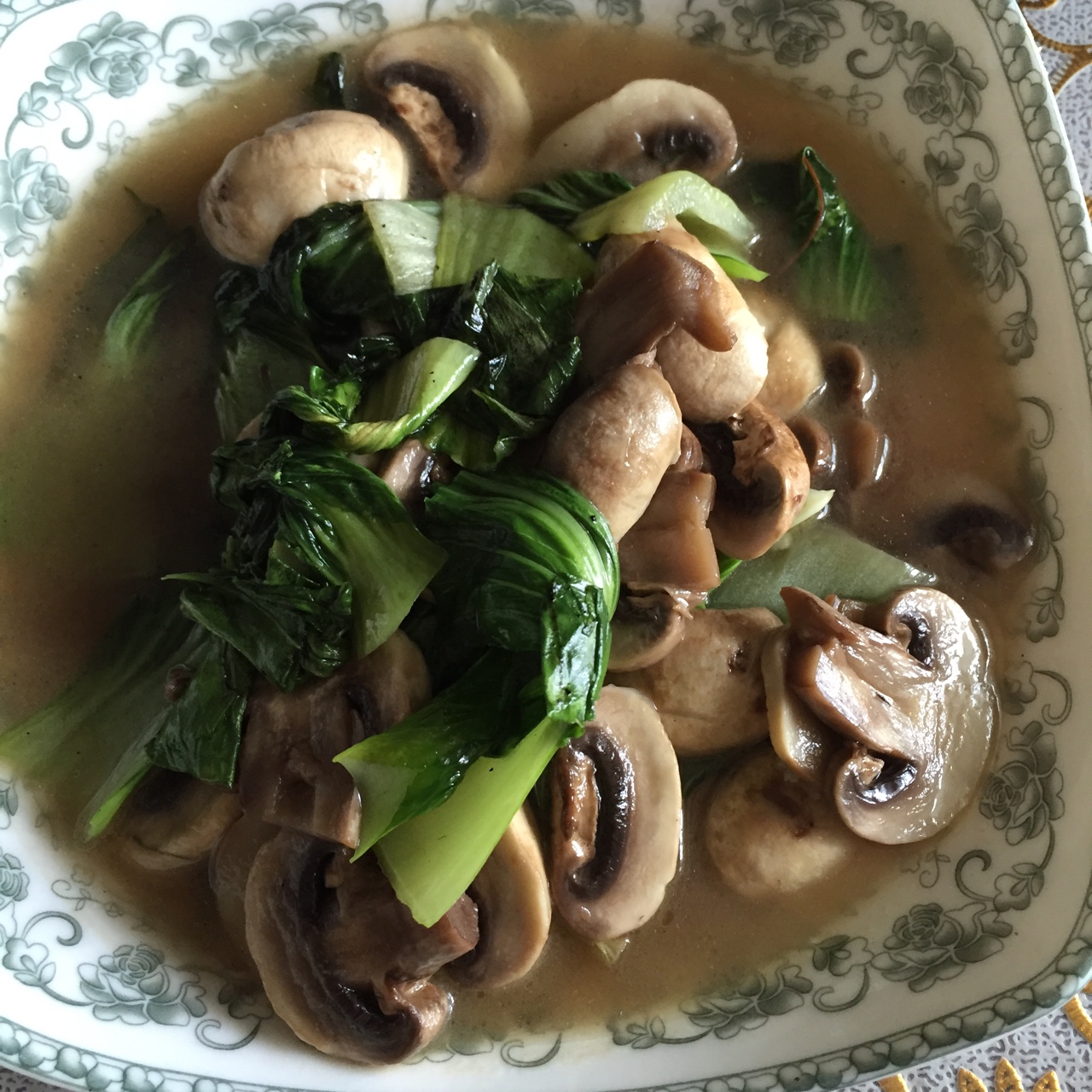 青菜炒蘑菇