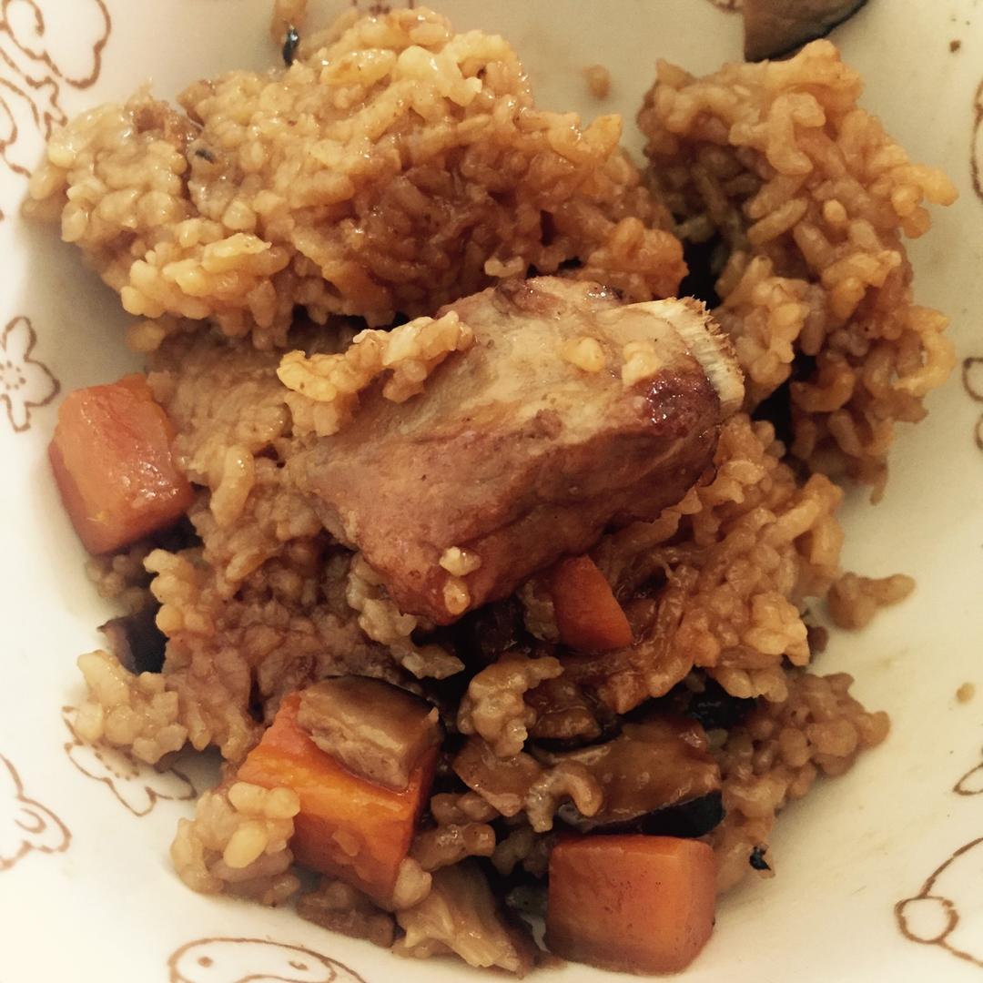 喷香排骨焖饭（爆好吃）