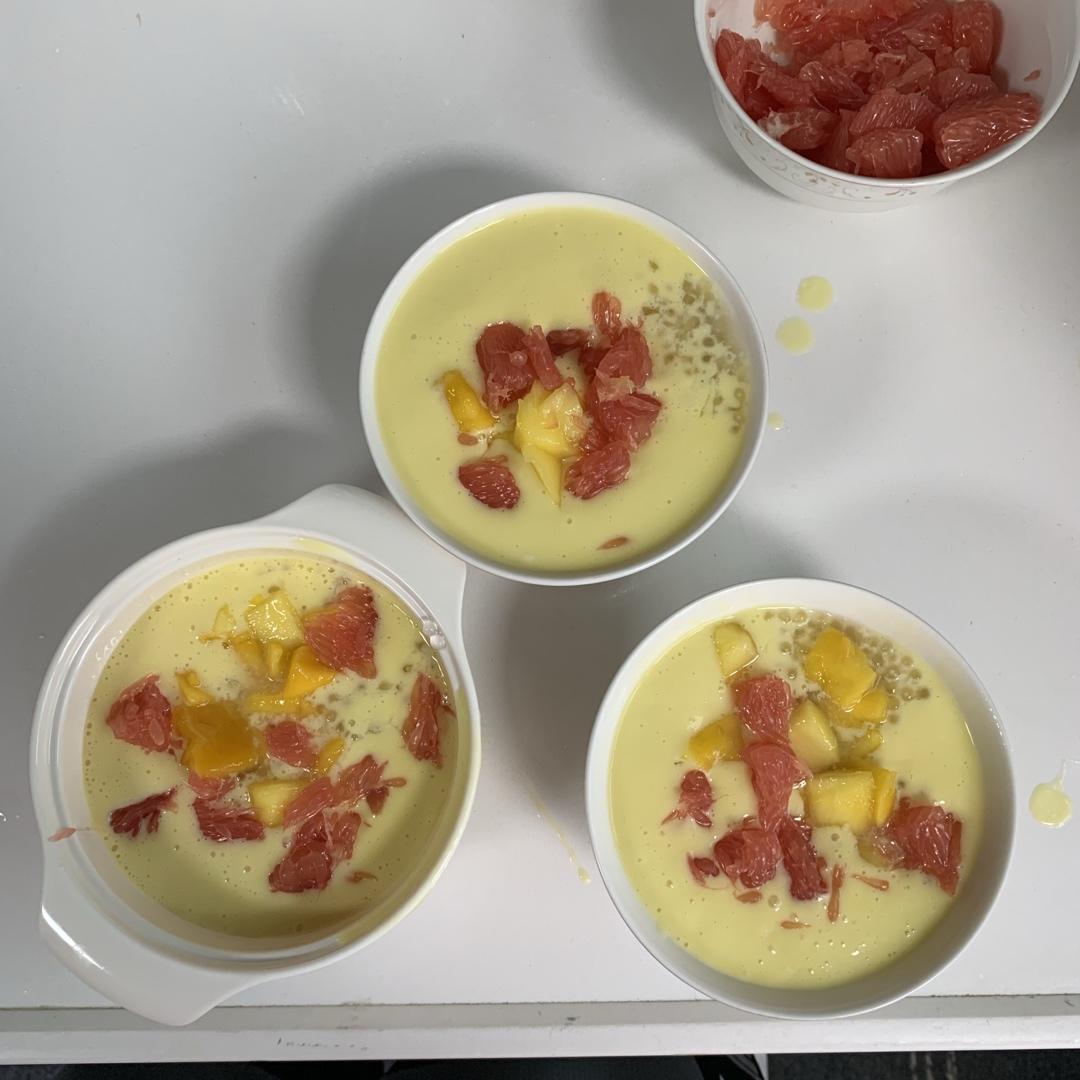 港式甜品——杨枝甘露(芒果西米露)附芒果花切法