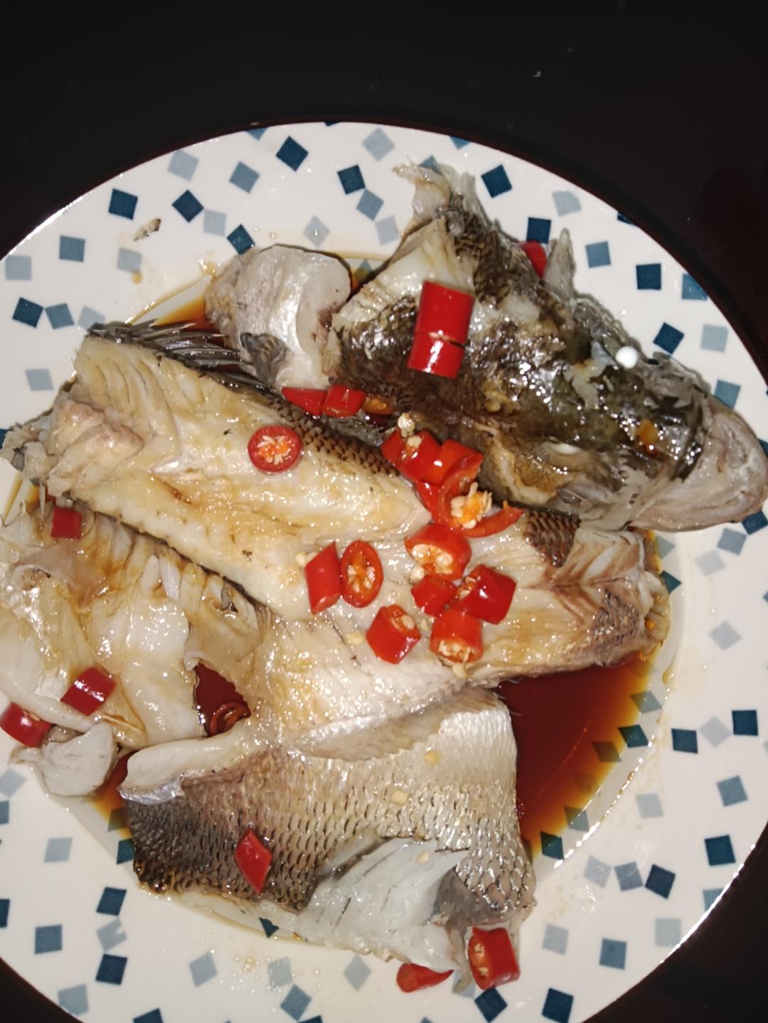 10分钟做 清蒸鲈鱼 （附切鱼图解）