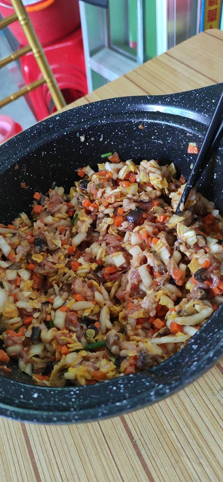 猪肉香菇胡萝卜饺子馅