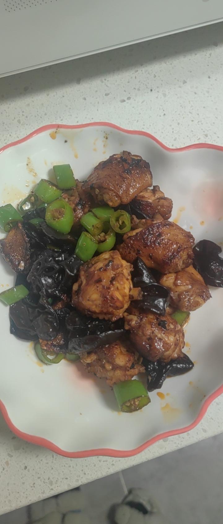 不加一滴水巨下饭干炒鸡翅