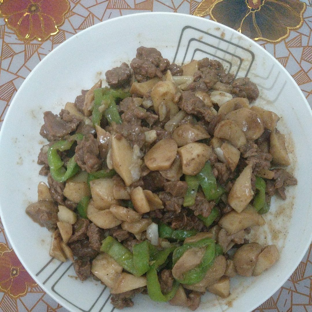 黑椒杏鲍菇牛肉粒