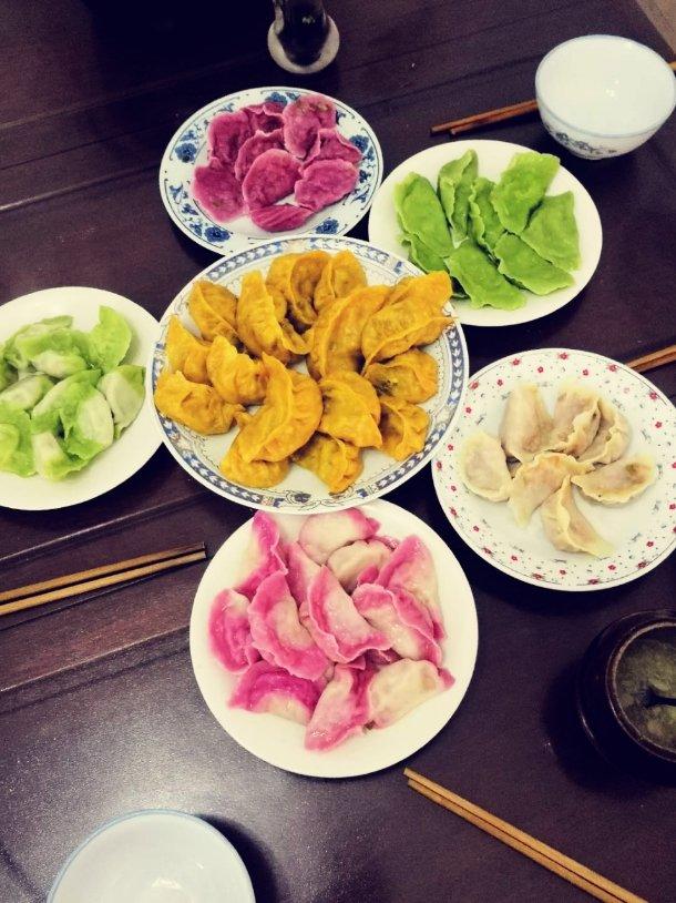 翡翠白玉白菜饺子详细版（附翡翠白玉白菜饺子包法，翡翠白玉饺子皮两种制法，面包机和面，翡翠白玉烧卖，各种馅料搭配）