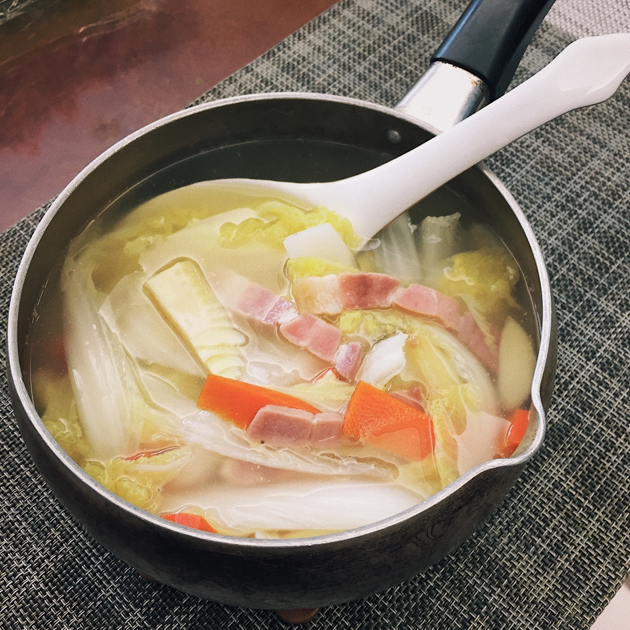 火腿白菜汤图片