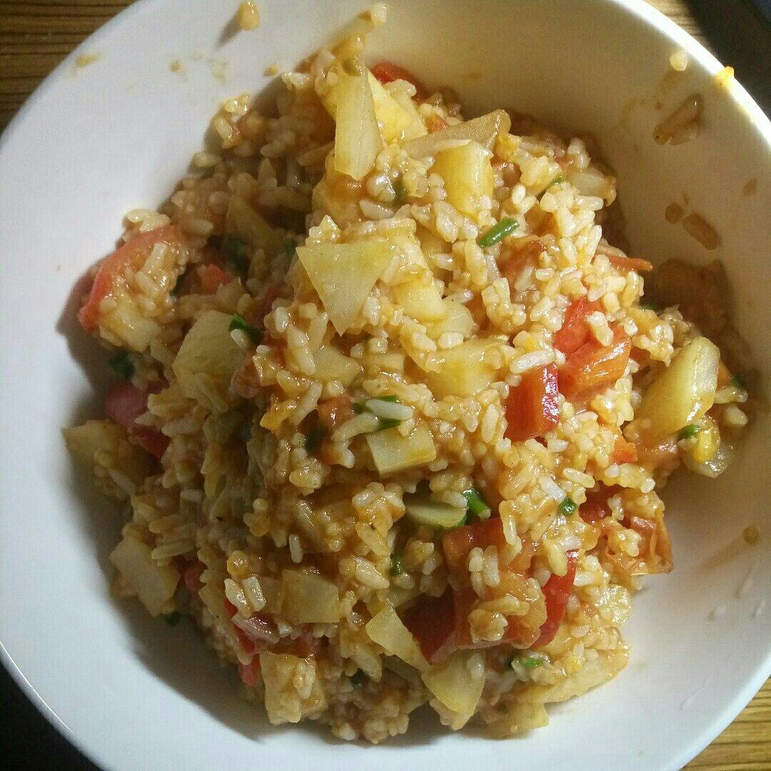 红色系茄汁炒饭