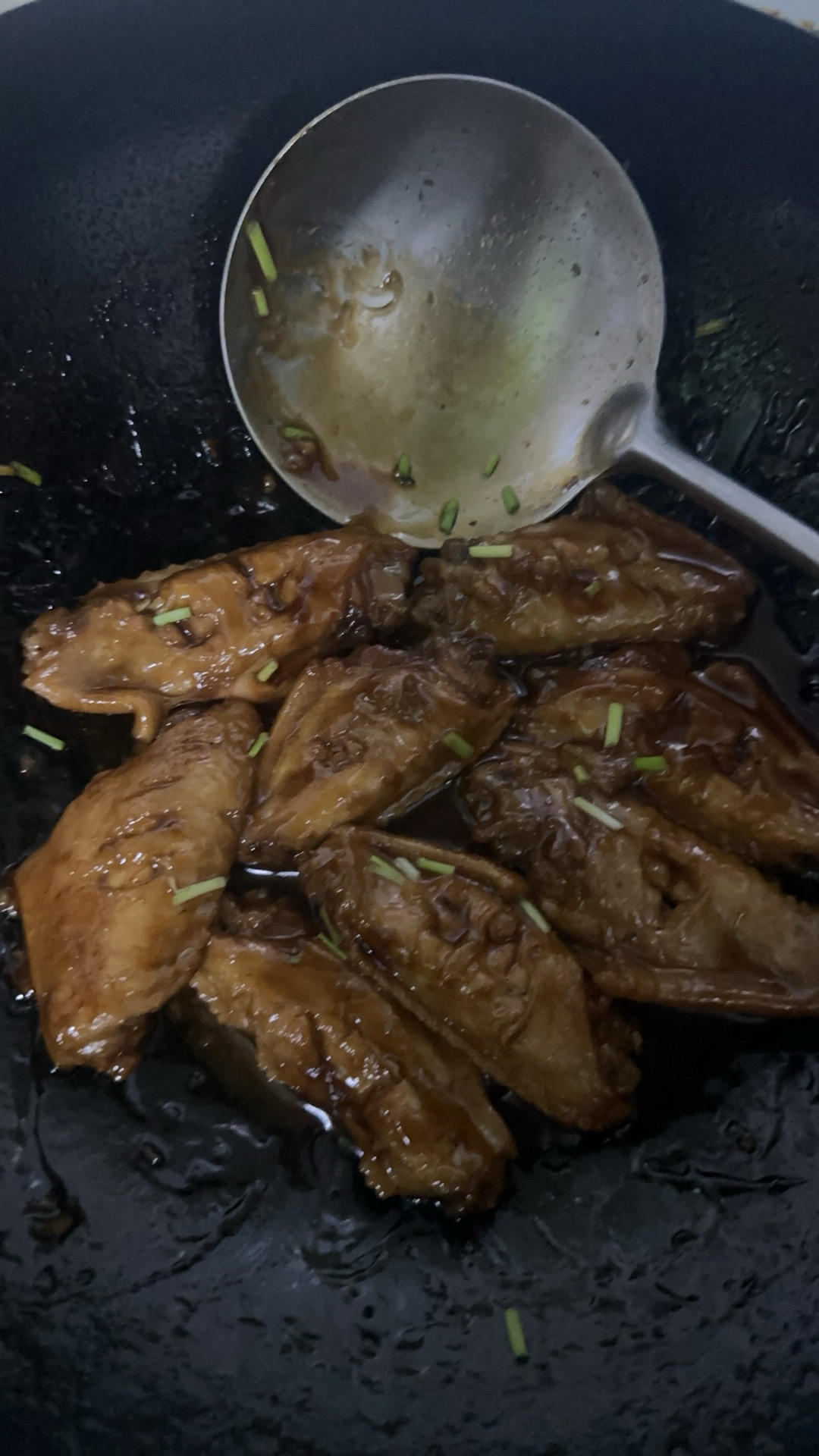 妈妈家的味道，吃了停不下来的红烧鸡翅