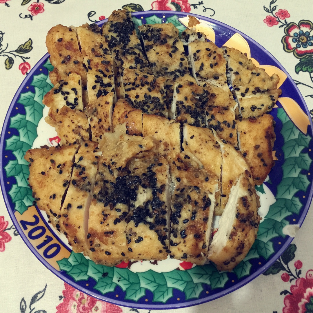 芝麻煎鸡胸