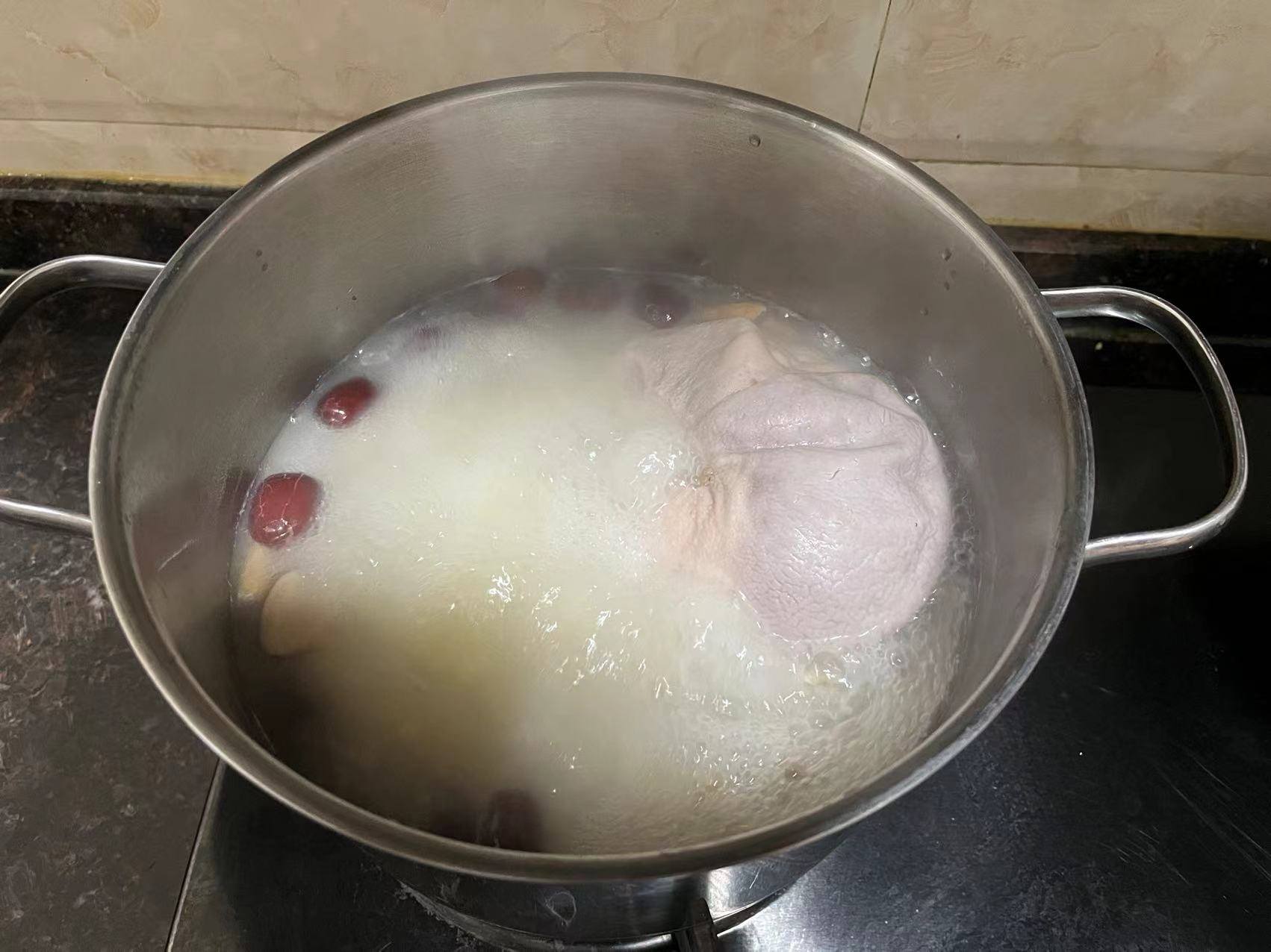 胡椒猪肚鸡煲的做法