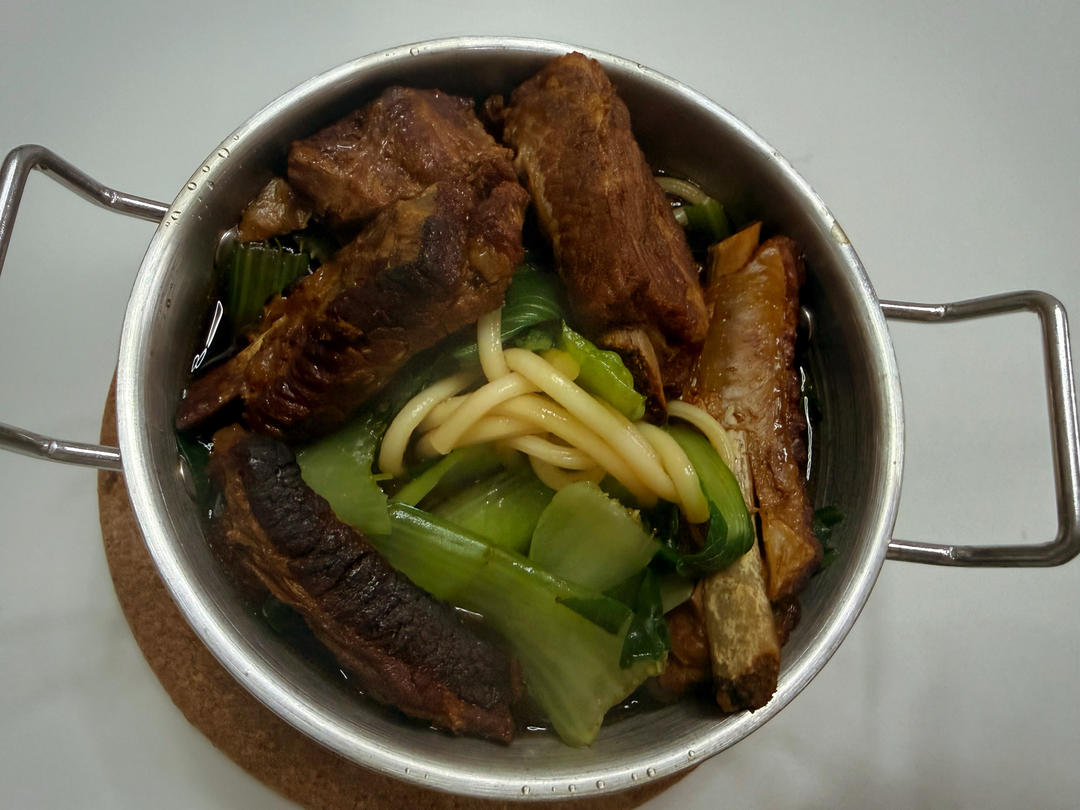 红烧排骨面
