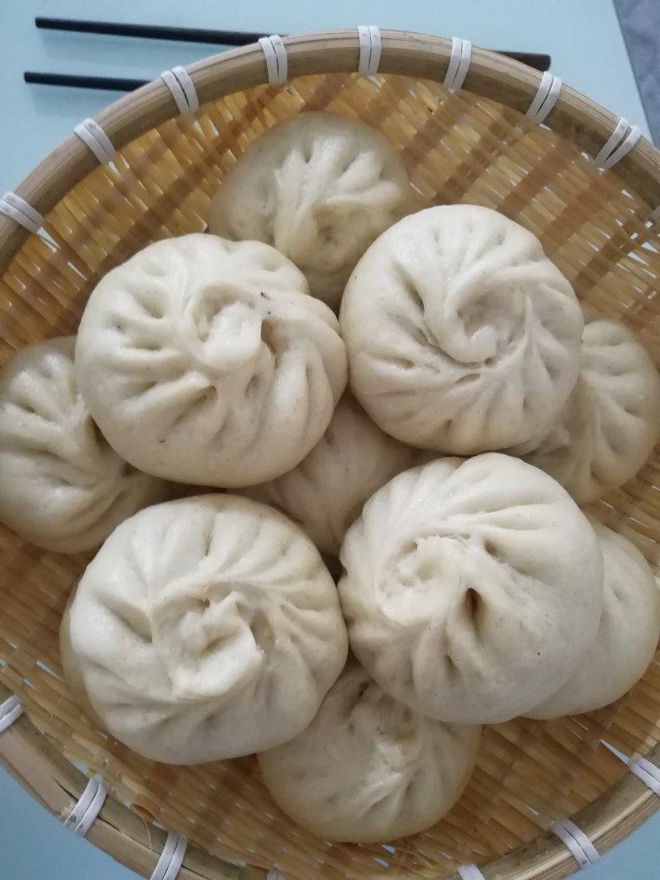 芽菜肉臊包子