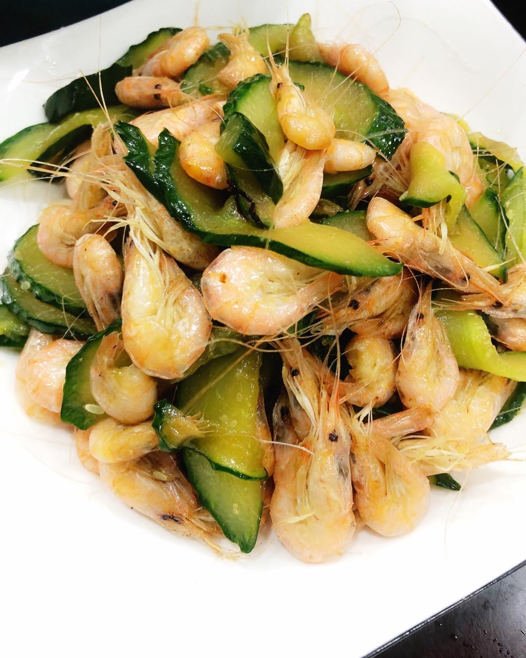 黄瓜炒白米虾