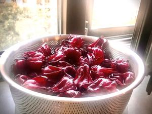 干/新鲜玫瑰茄洛神花能做的大红色高颜值美食教程集锦的做法 步骤2
