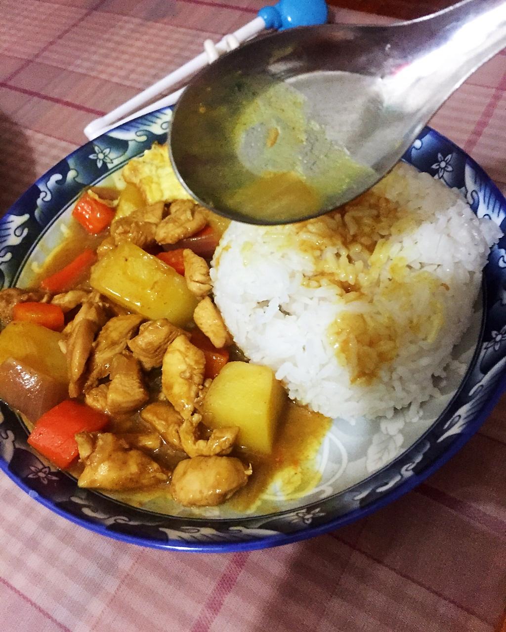 咖喱鸡肉饭