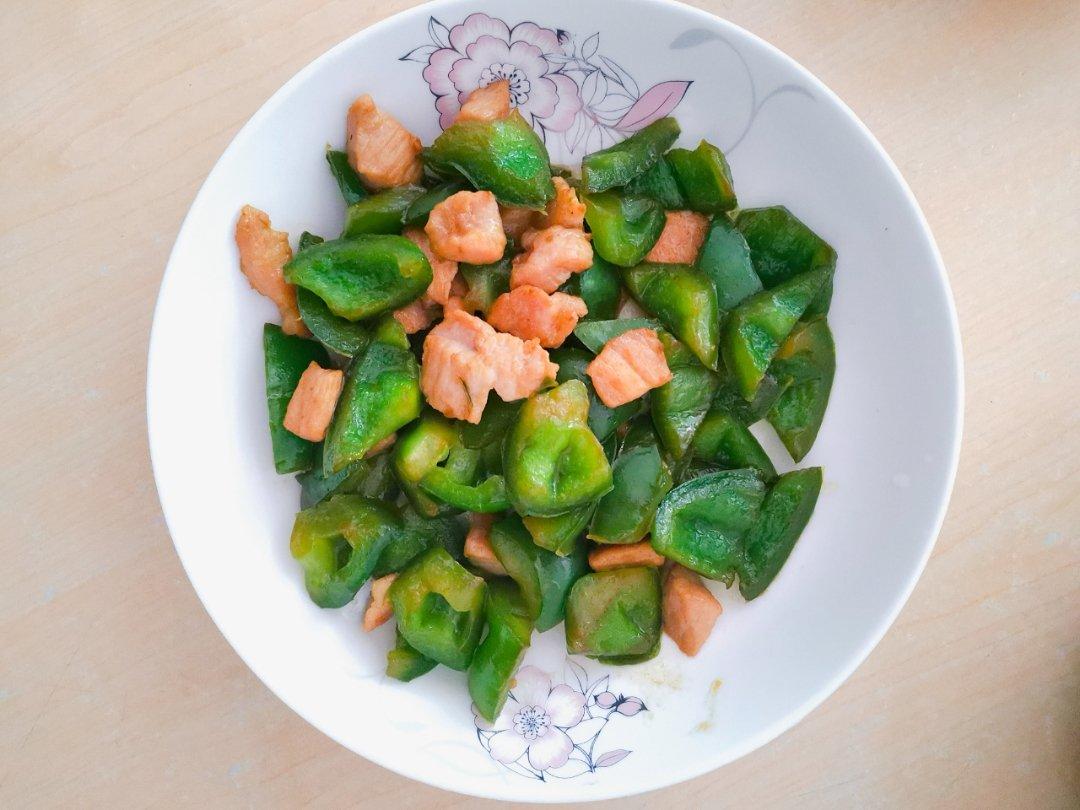 菜椒炒肉