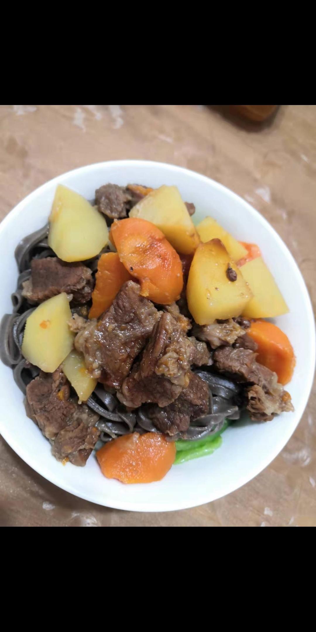 牛肉炖土豆