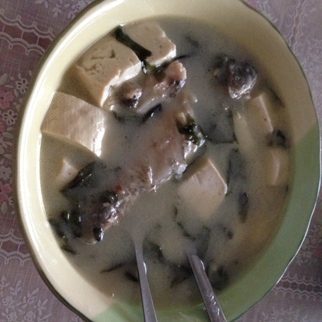 鲫鱼豆腐汤