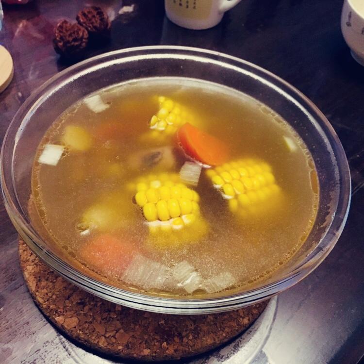 排骨玉米汤