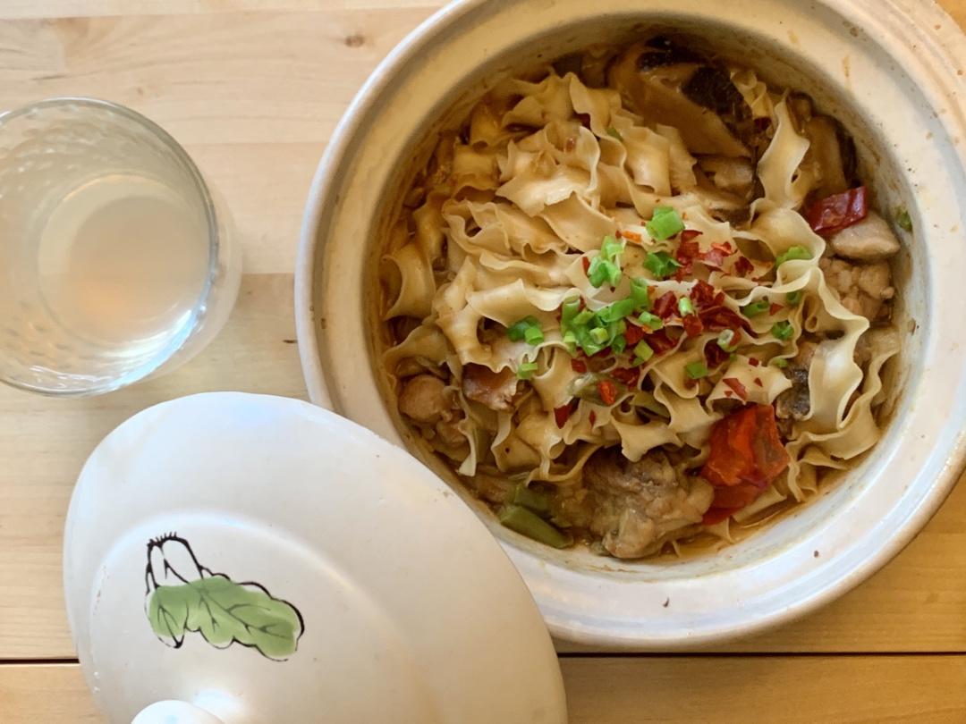 大盘鸡焖面