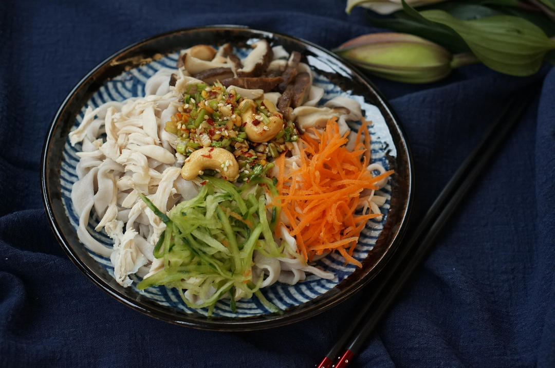 一人食 ｜ 椒麻麻麻鸡丝凉面（快手懒人版）