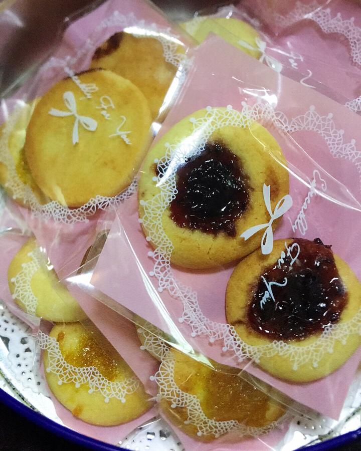 红莓果酱饼干