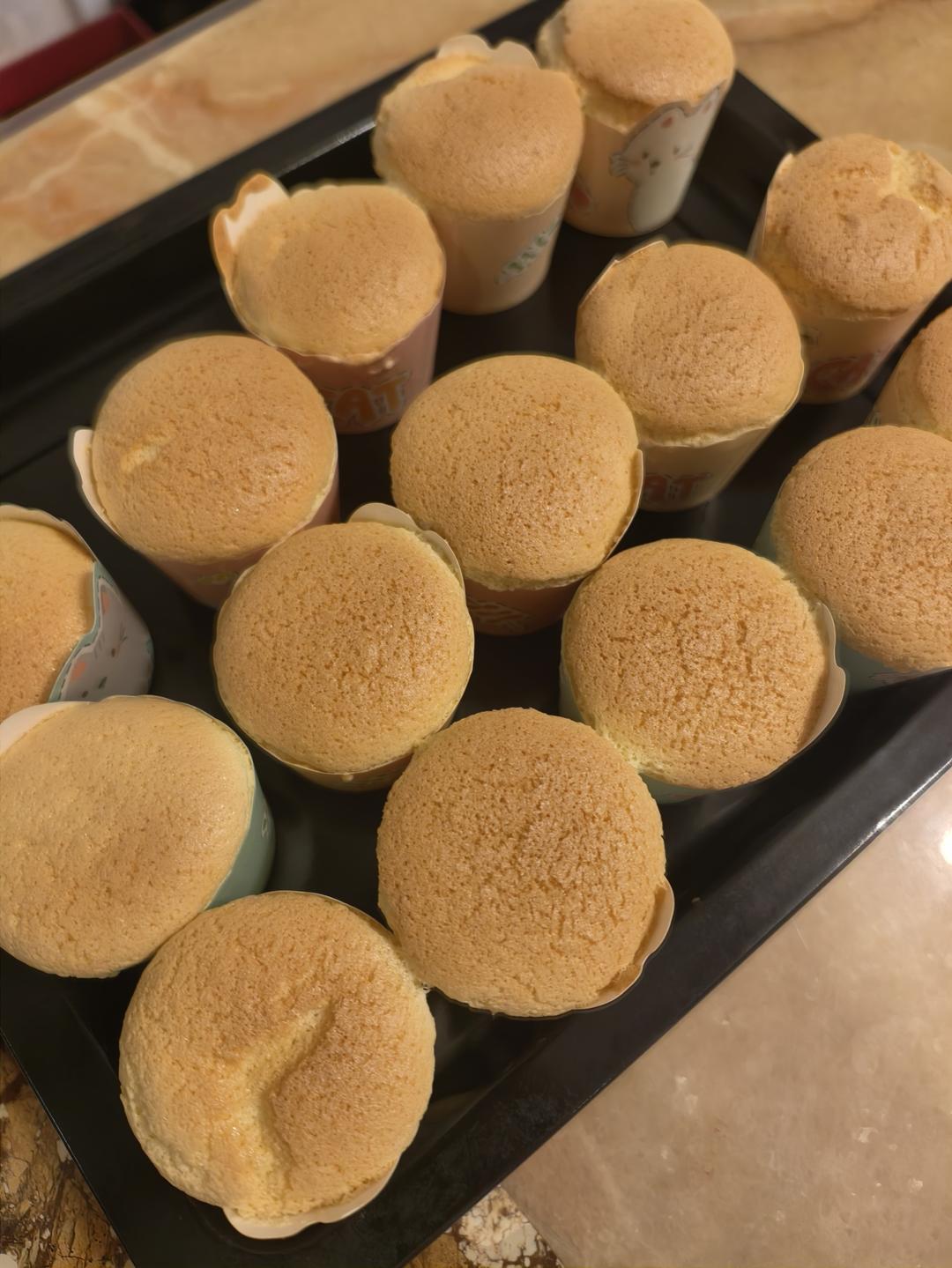 纸杯蛋糕 8寸戚风蛋糕的量