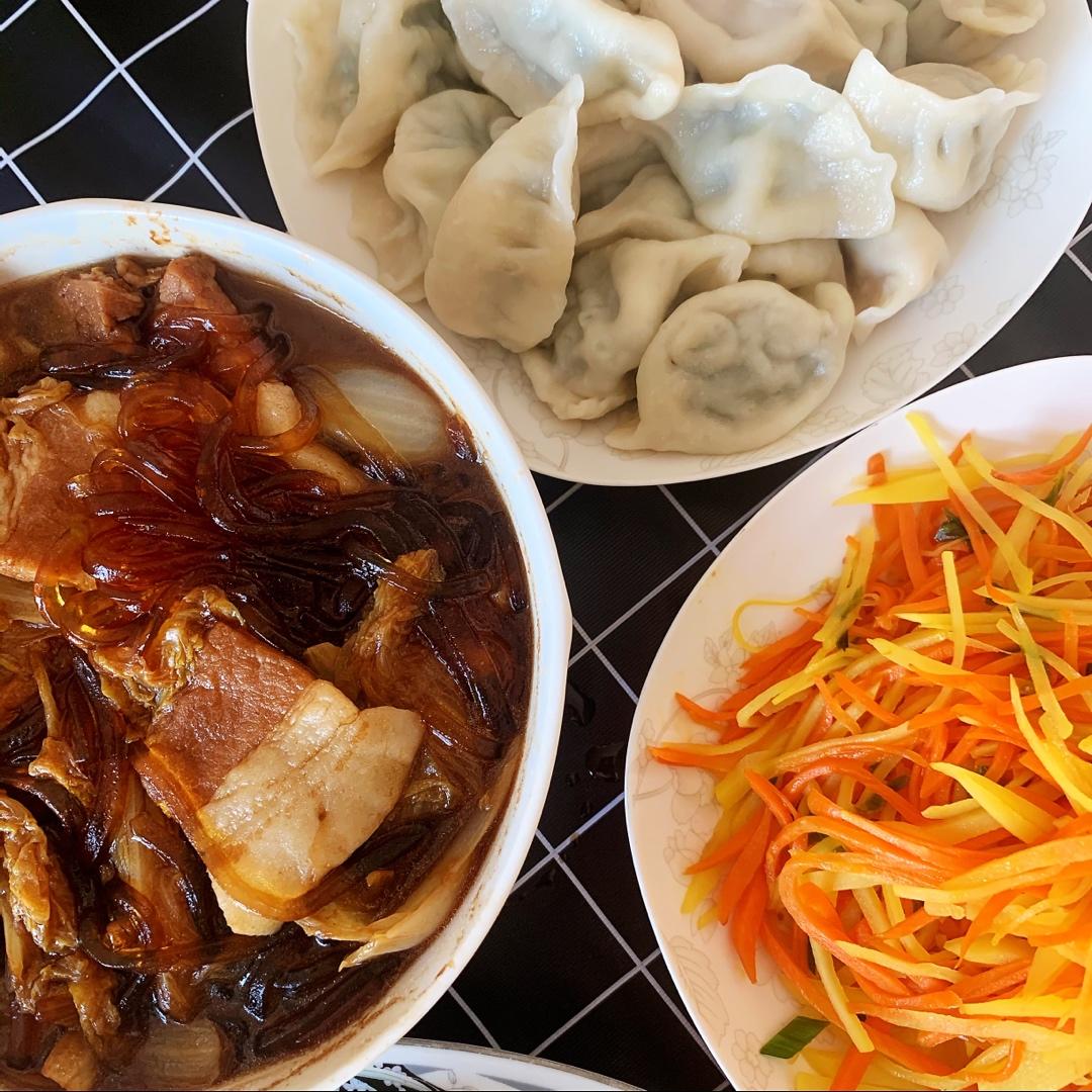 猪肉白菜炖粉条