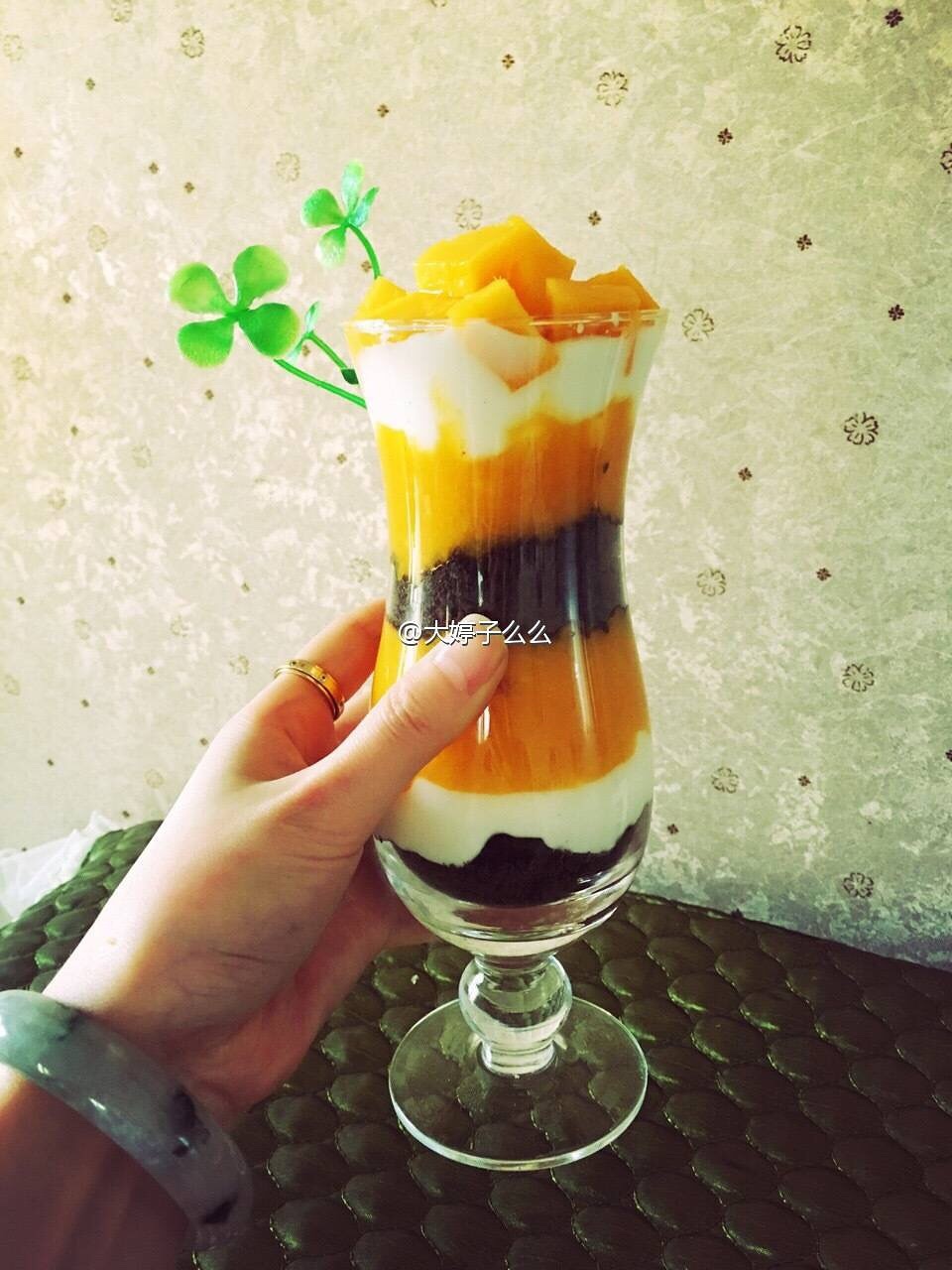 芒果酸奶创意杯的做法