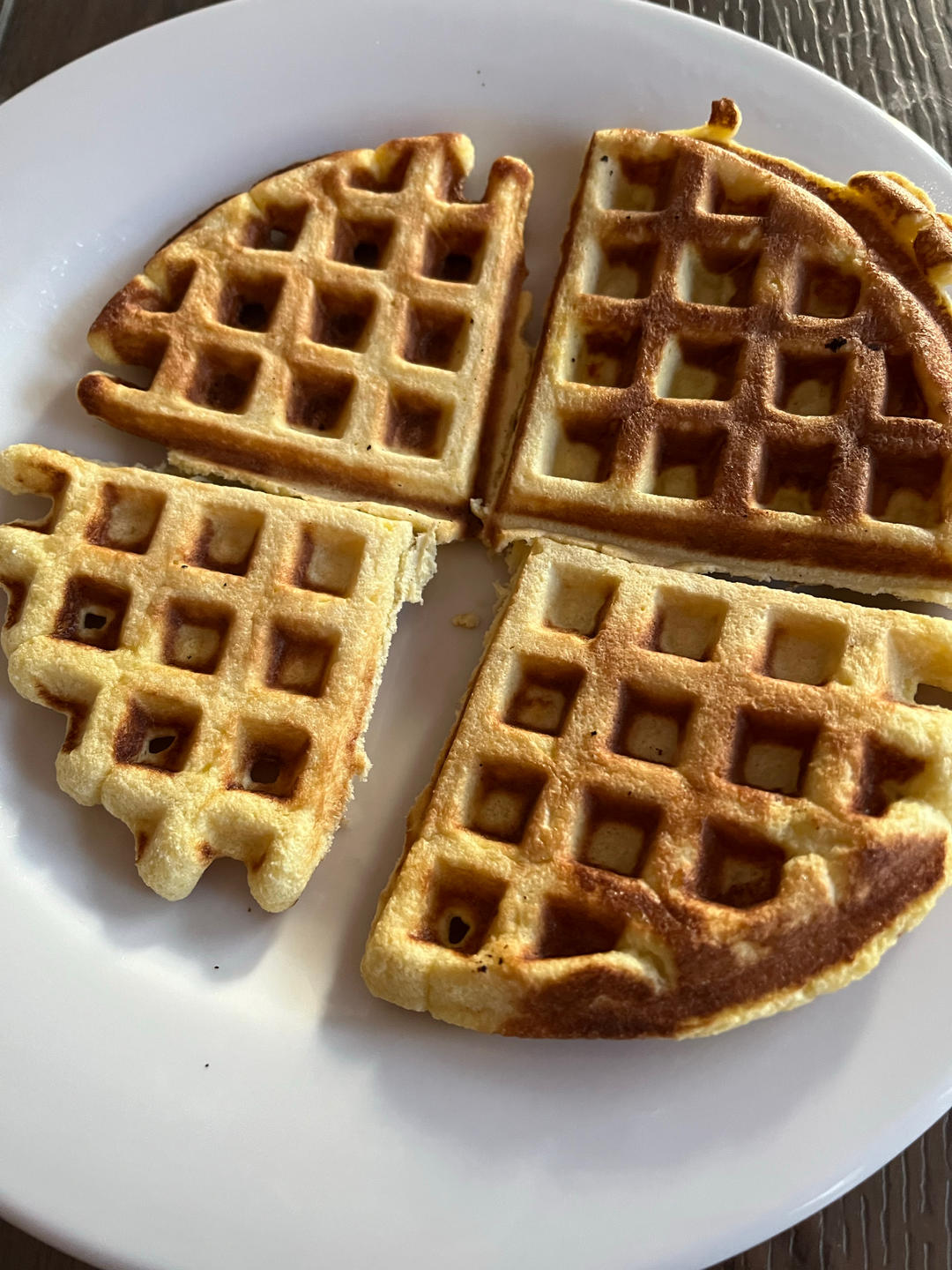 低碳下午茶！（生酮keto）低碳者都吃点啥-低碳生酮基础软华夫！低碳生酮奶香华夫饼！无糖无麸质华夫饼！椰子面粉、无油、松软可口～简单粗暴！懒人快手！