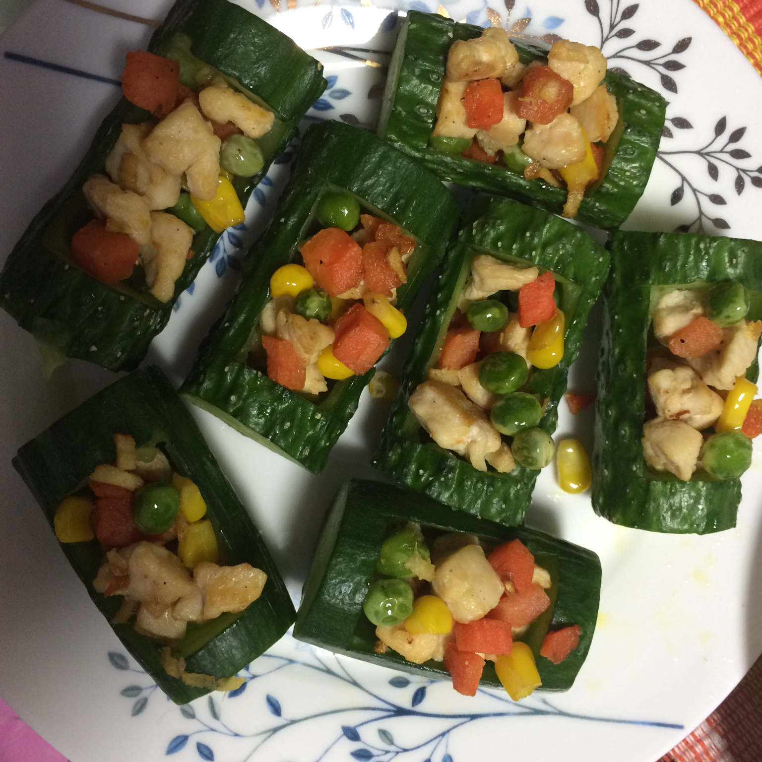 【年味】-节节登高-鸡胸肉沙拉&熊猫饭团