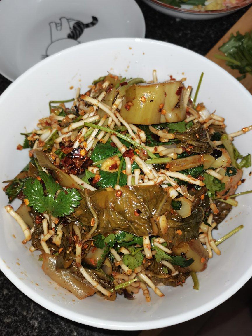 清宁9做的凉拌酸菜折耳根