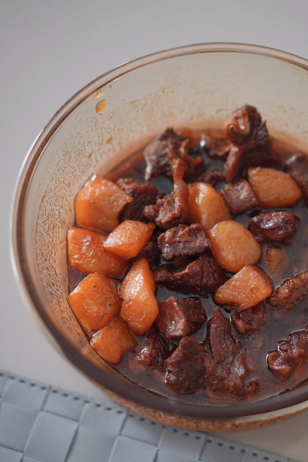 小土豆烧牛肉，红烧牛腩，好吃到舔盘
