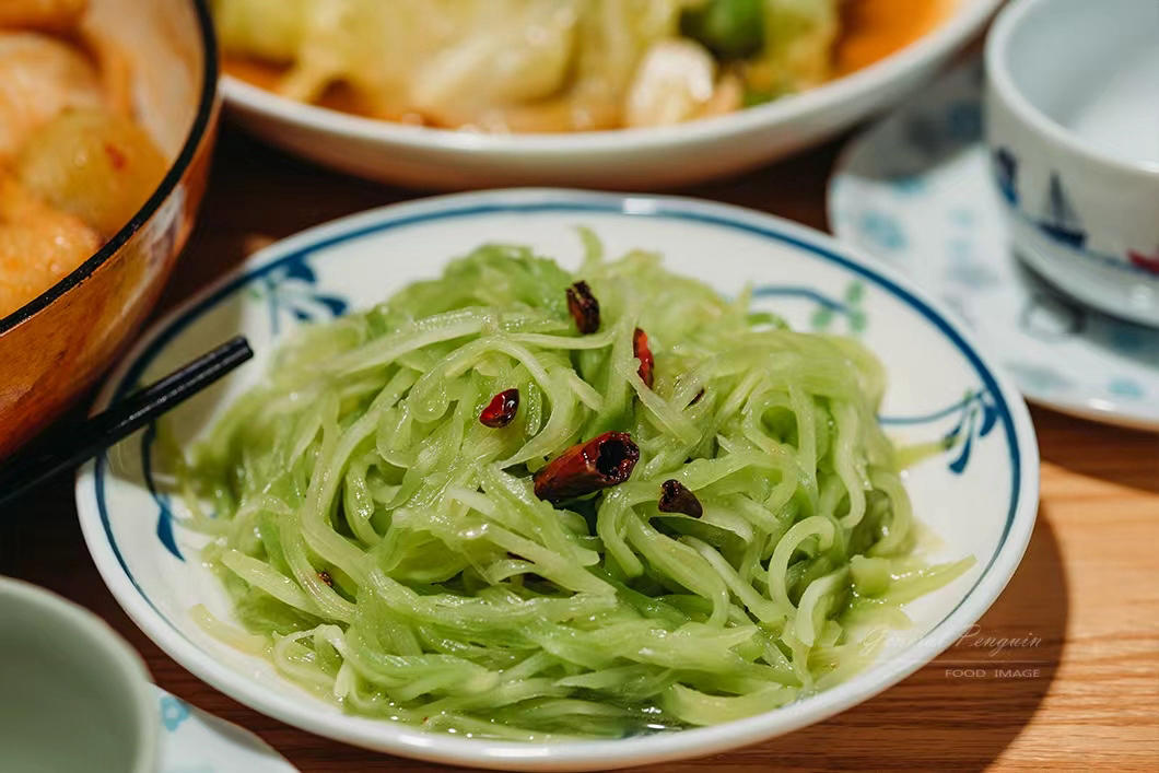 凉拌莴苣(莴笋)丝