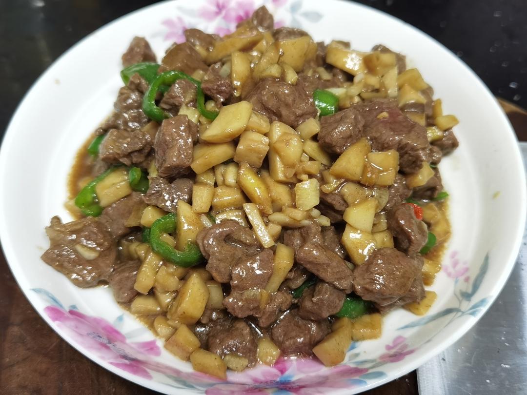 家常菜~杏鲍菇烧牛肉粒