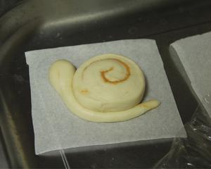 小蜗牛花生卷面包的做法 步骤15