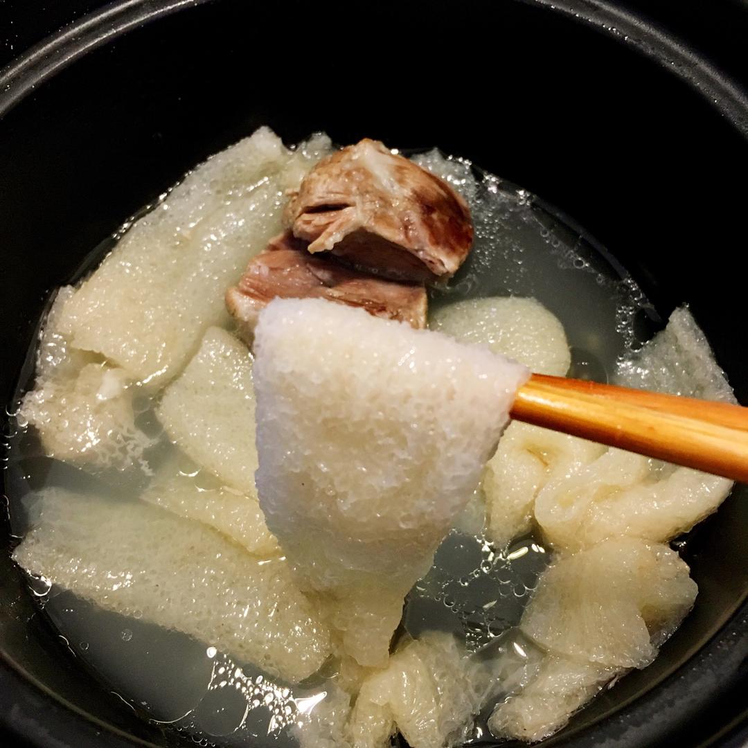 曼cqzz做的竹荪肉片汤