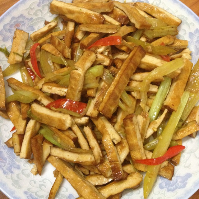 芹菜炒香干