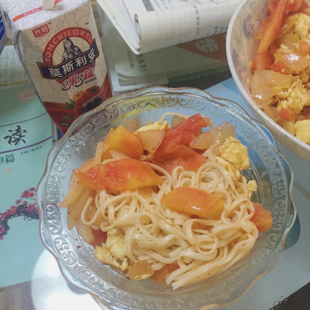 西红柿洋葱炒面