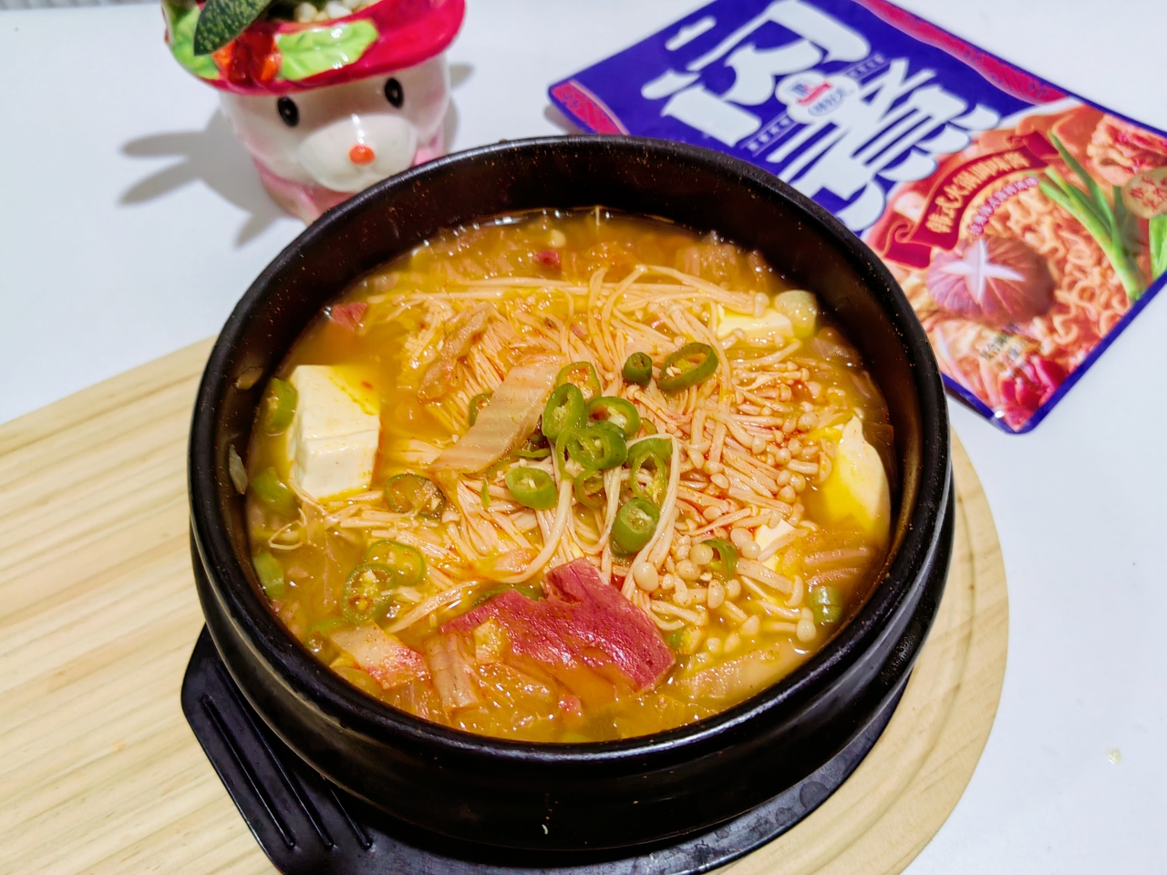 韩式泡菜牛肉豆腐锅的做法