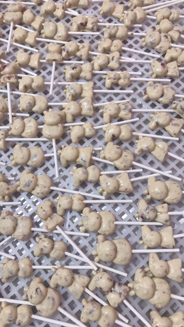 蔓越莓牛奶棒棒糖