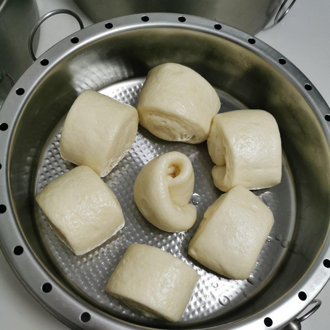 细腻光滑一次发酵牛奶馒头
