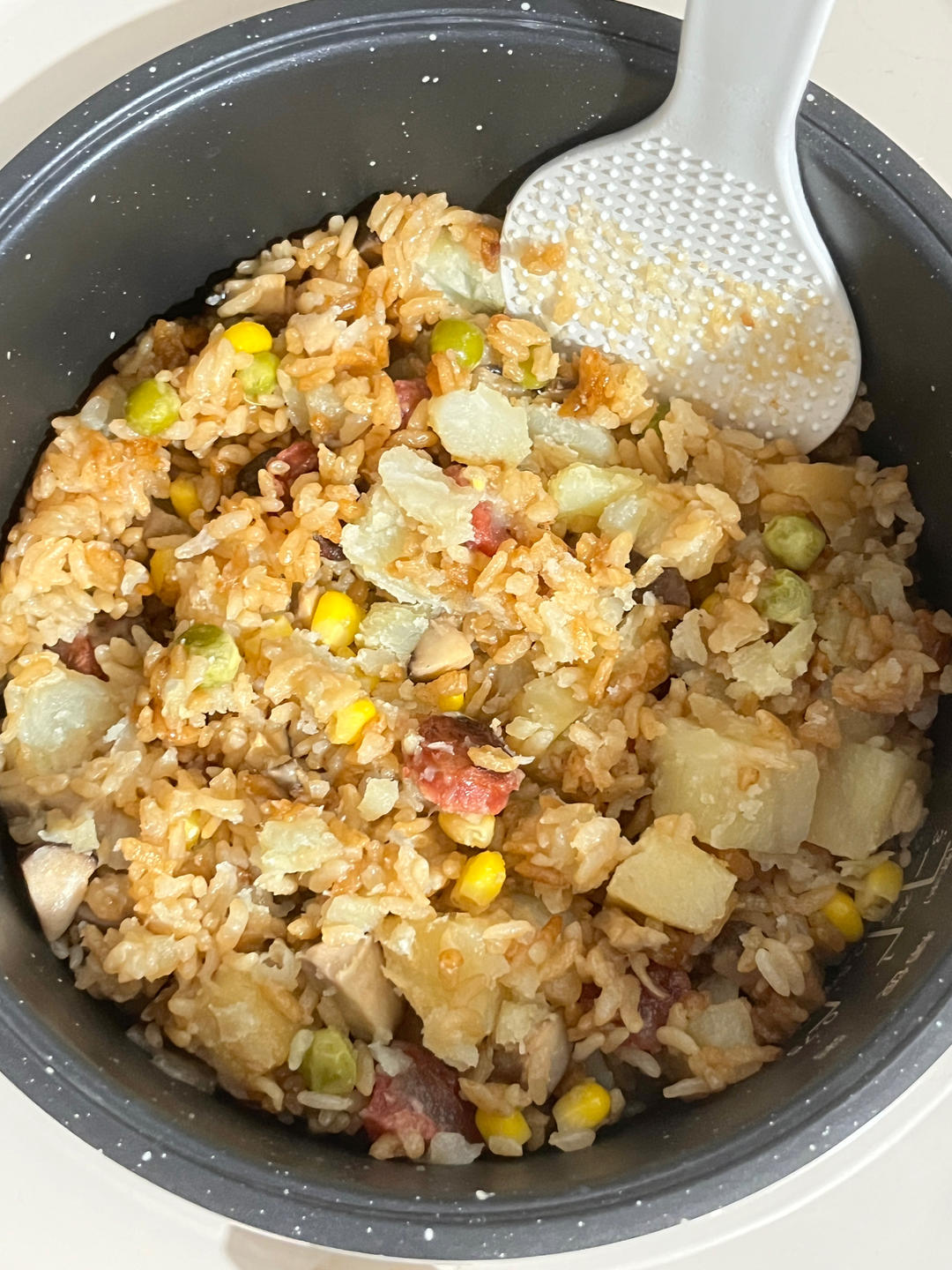 懒人版香肠土豆焖饭