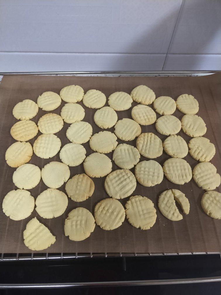 宝宝辅食：奶香小饼干