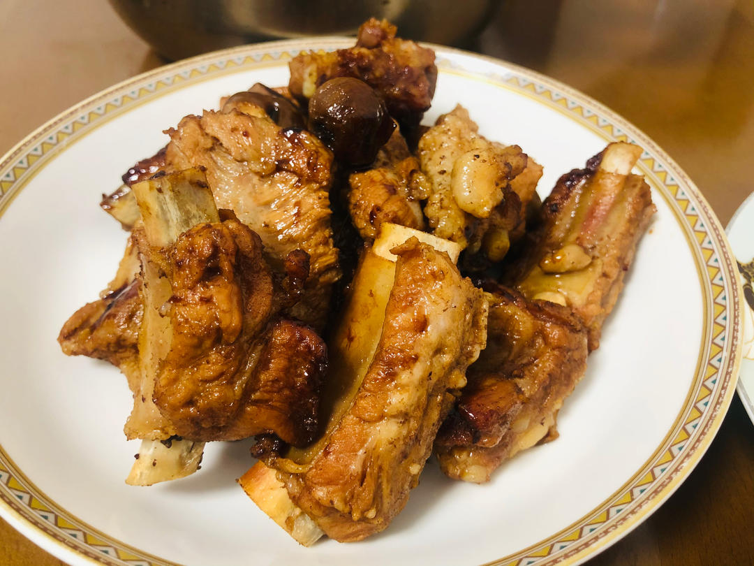 电饭煲焖红烧排骨
