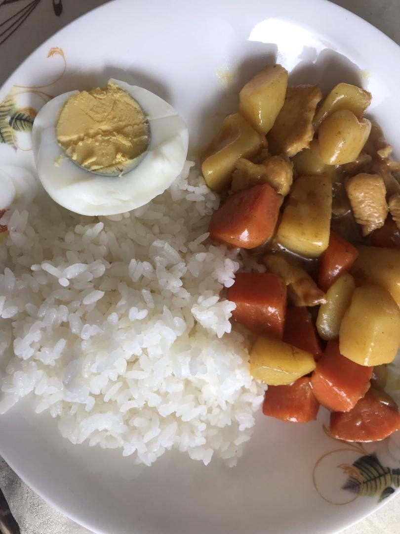 咖喱鸡肉饭