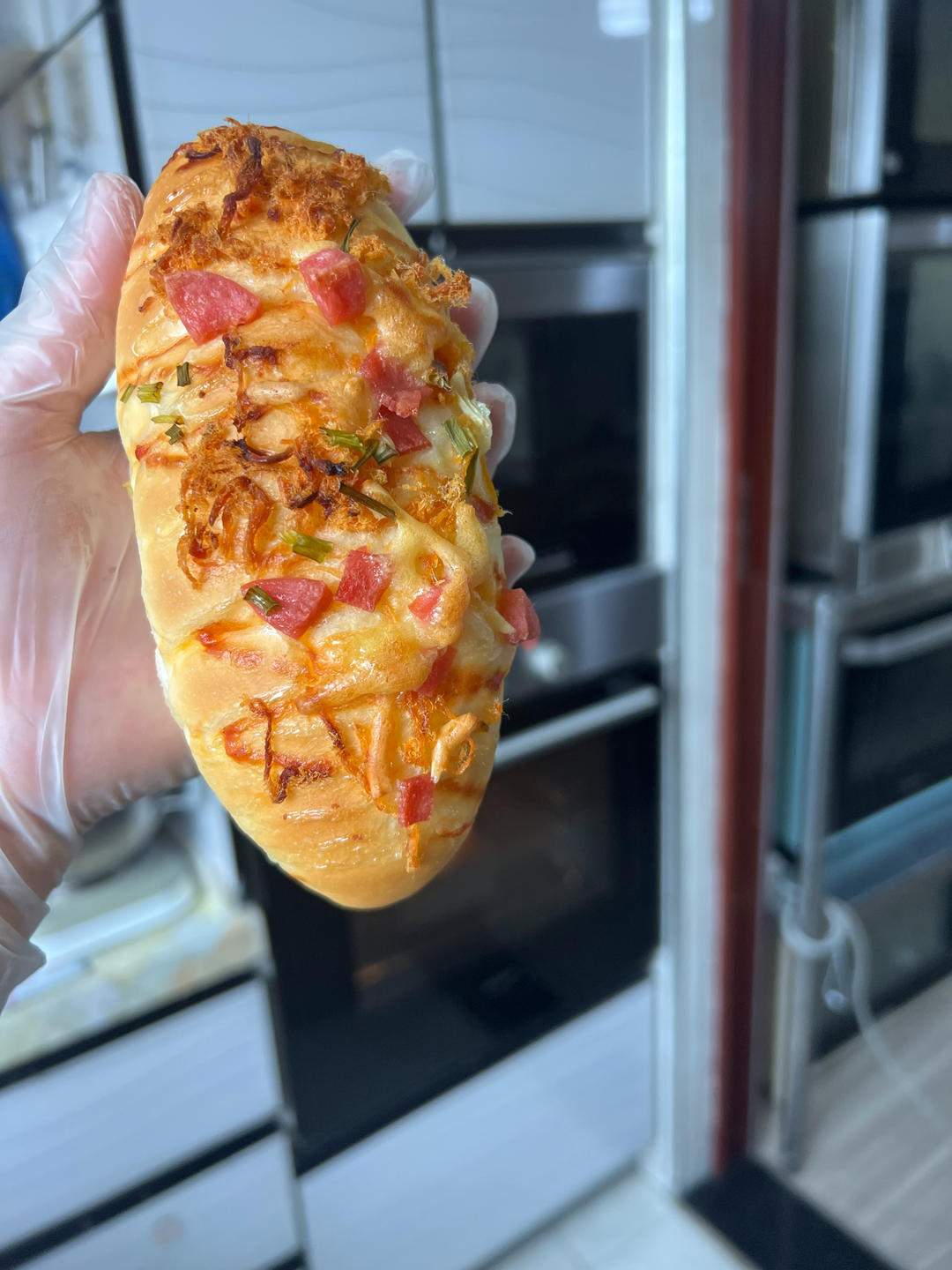 芝士火腿肉松香葱面包