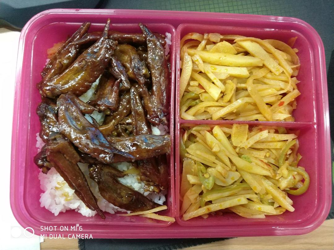 酸辣土豆丝-不用再愁不辣不酸了