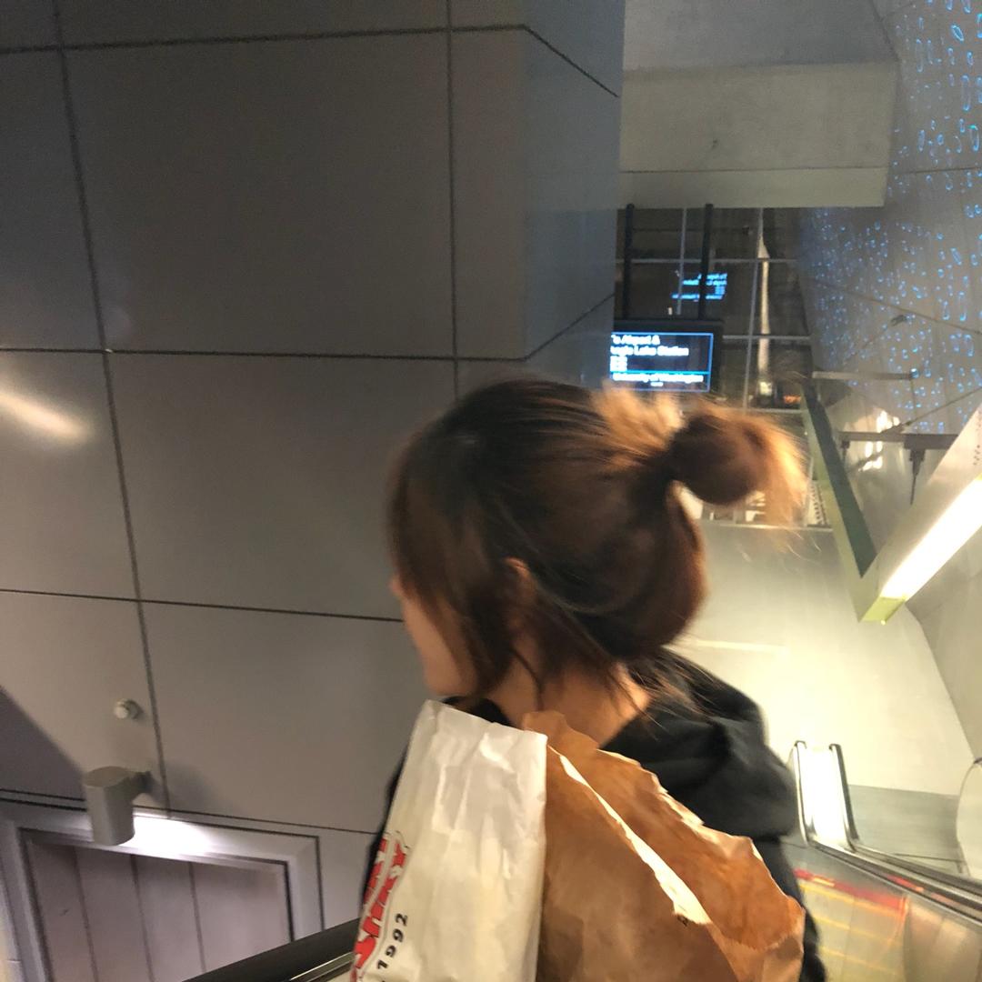 夏夏吃到好吃的才会开心