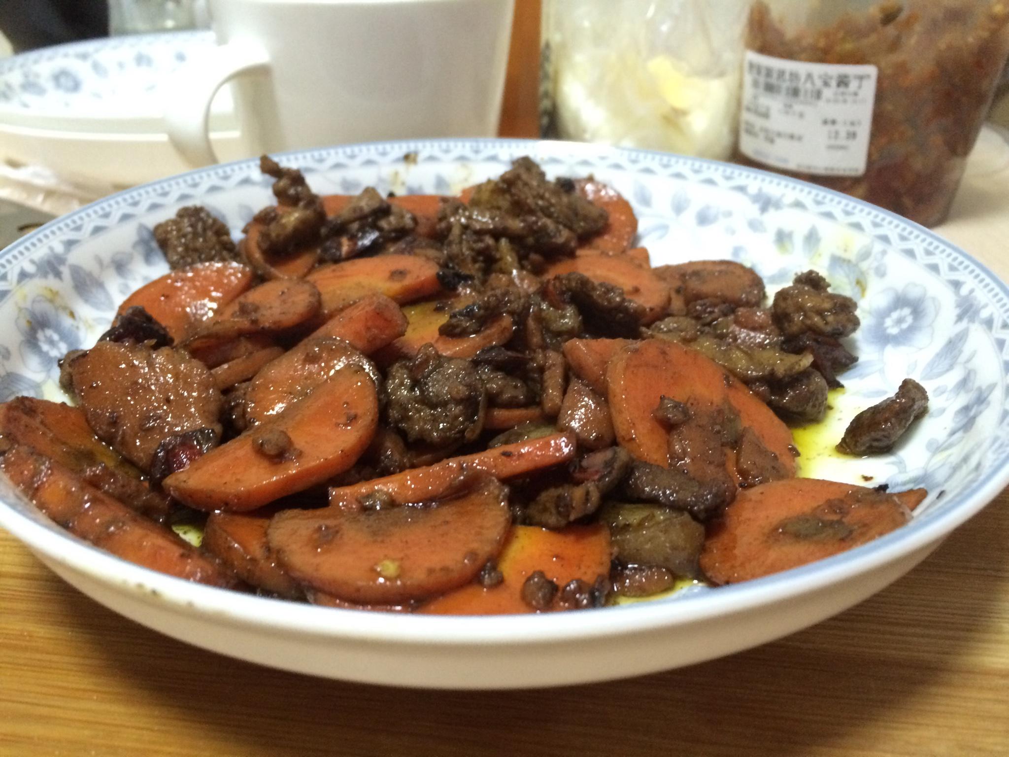 红萝卜炒肉的做法