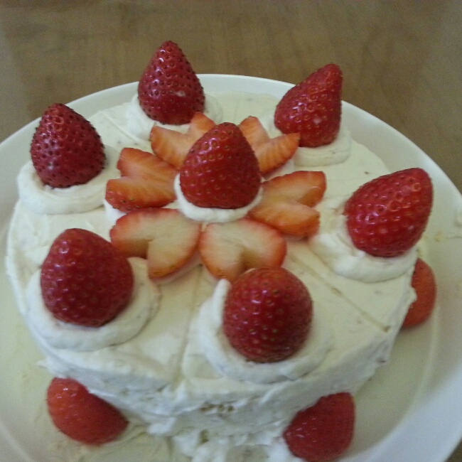 草莓鲜奶油蛋糕